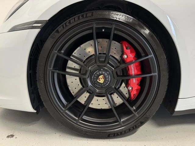 Porsche 911 Carrera Coupé GTS