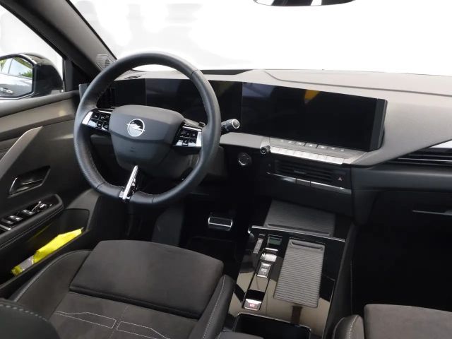 Opel Astra Sports Tourer Ultimate