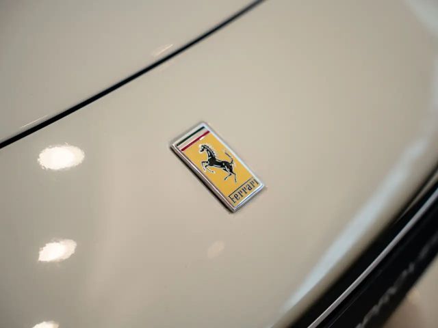 Ferrari 296 GTS