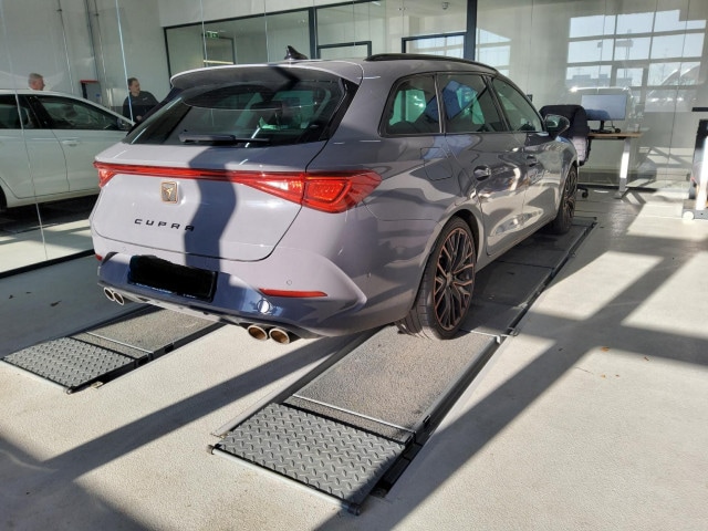 Cupra Leon 2.0 TSI DSG Sportstourer VZ