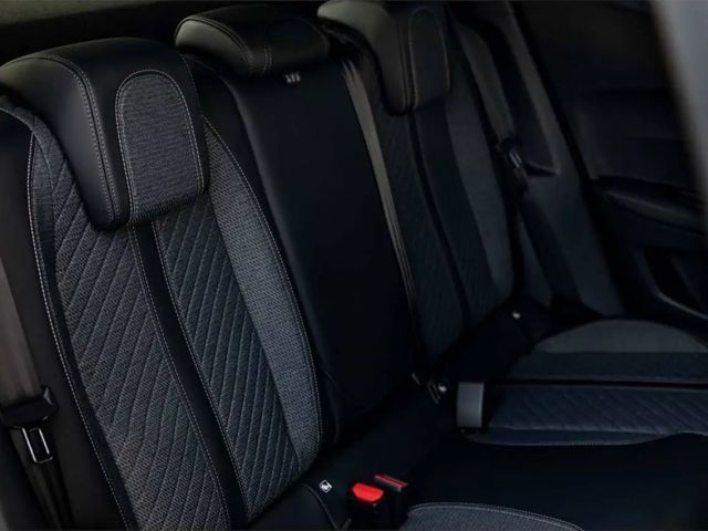 Peugeot 2008 100 PK MT6 | 360° Camera | Dodehoekdet. | Navi ...