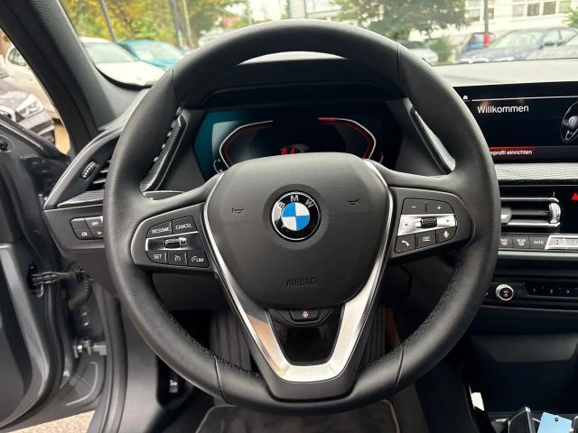 BMW 116 116i Sedan Sport Line