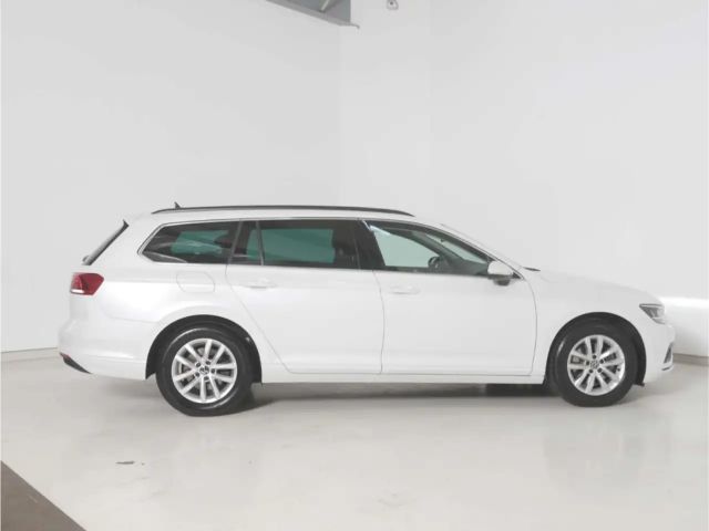 Volkswagen Passat 2.0 TDI Business DSG Variant