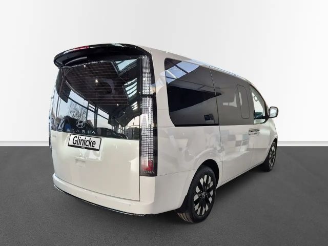 Hyundai Staria Signature