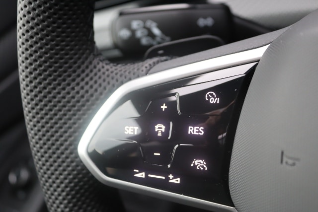 Volkswagen Golf 1.5 eTSI DSG Variant