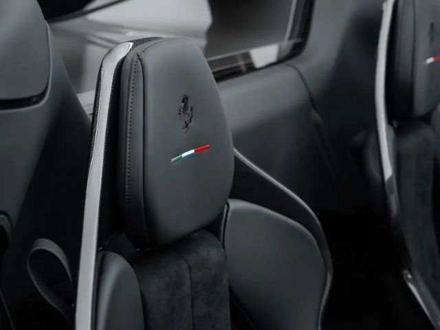 Ferrari 296 GTS RACING SEATS/LIFT/CARBON/SCUDERIA