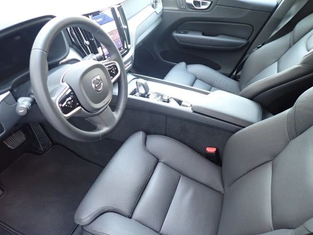 Volvo XC60 AWD Dark Plus