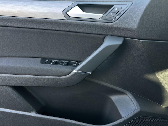 Volkswagen Touran 1.5 TSI DSG R-Line