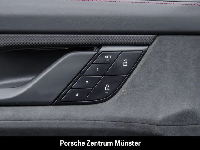 Porsche Taycan GTS Sport Turismo