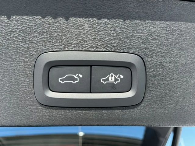 Volvo XC40 Dark Plus