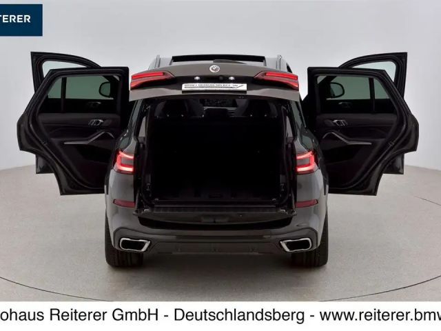 BMW X5 M50i xDrive