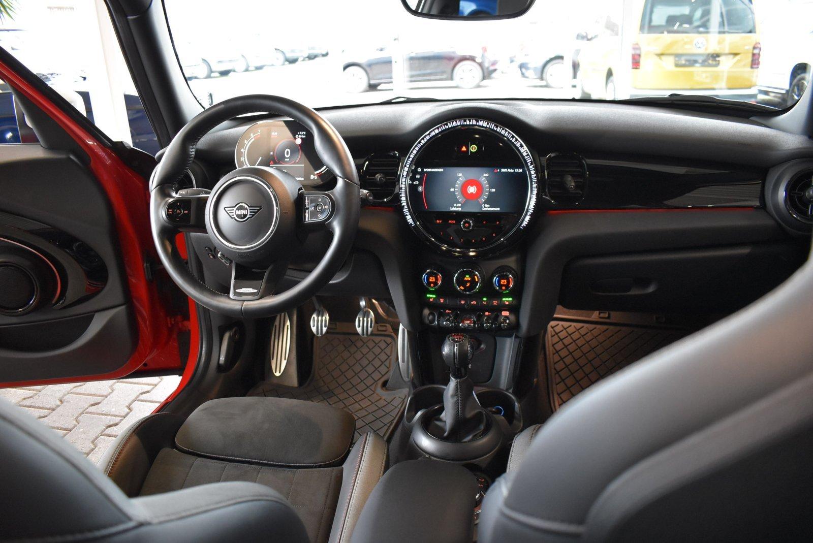 MINI Cooper John Cooper Works