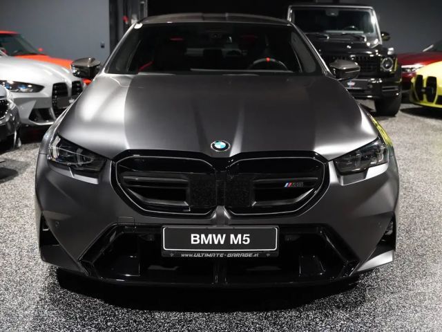 BMW M5 Sedan