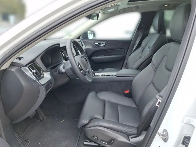 Volvo XC60 AWD Dark Plus T6