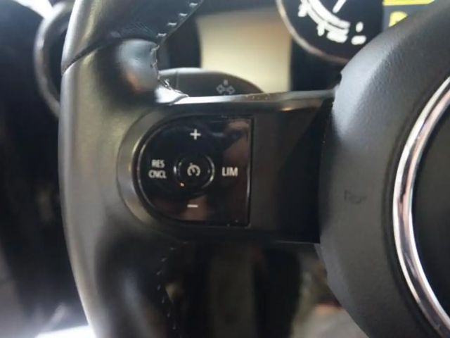 MINI Cooper COOPER 1,5 CAMDEN LEDER NAVI LED SHZ TEMPOMAT 17"