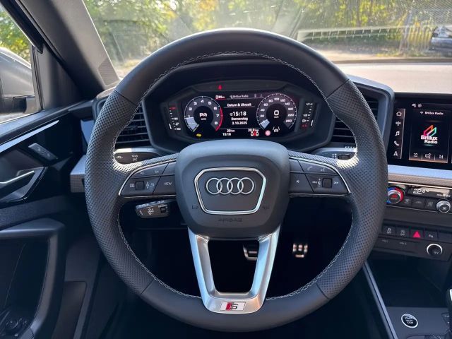 Audi A1 2.0 TFSI S-Line