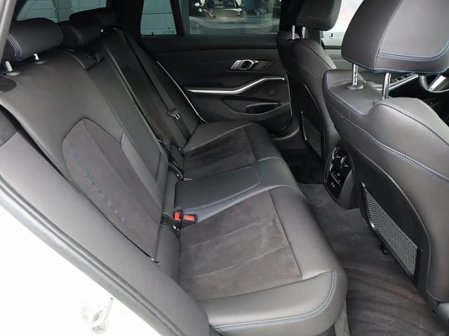 BMW 320 320i M-Sport Touring