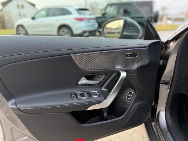 Mercedes-Benz CLA 200 Coupé Progressive