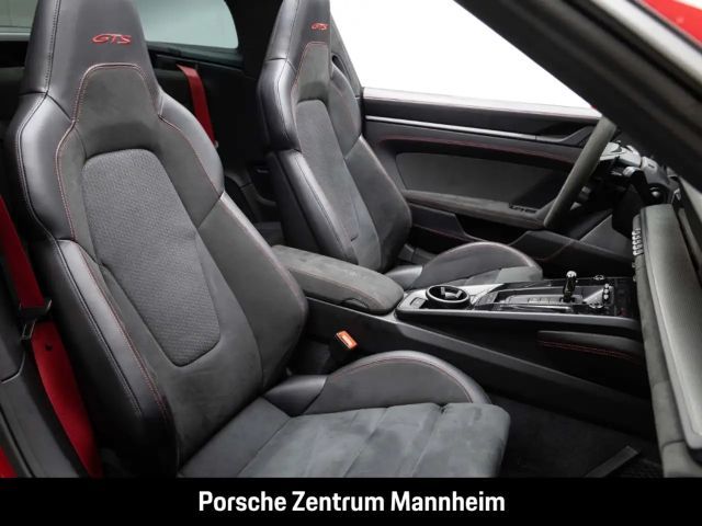 Porsche 992 4 Coupé GTS Targa