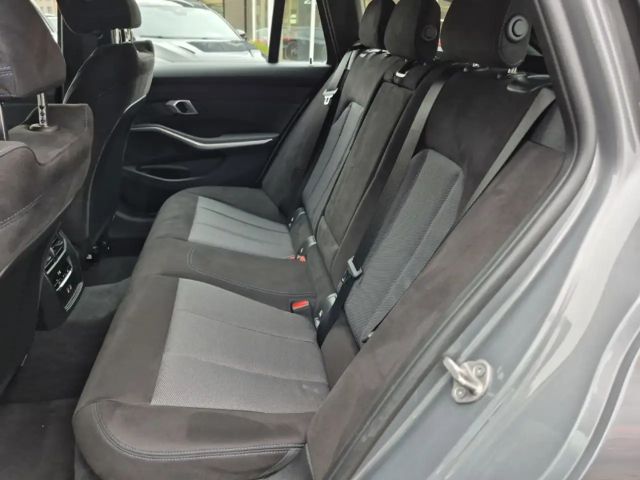 BMW 330 330i M-Sport Touring xDrive