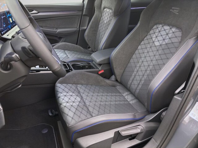 Volkswagen Golf 1.5 eTSI DSG R-Line