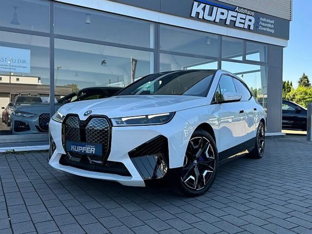 BMW iX xDrive50