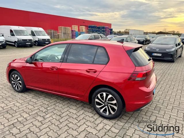 Volkswagen Golf 1.5 eTSI DSG