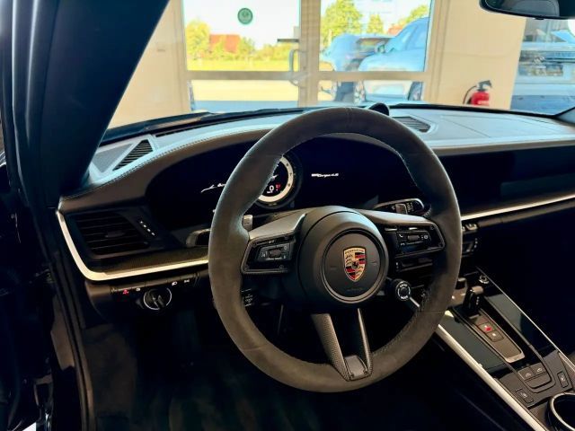 Porsche 992 4S Cabrio Targa