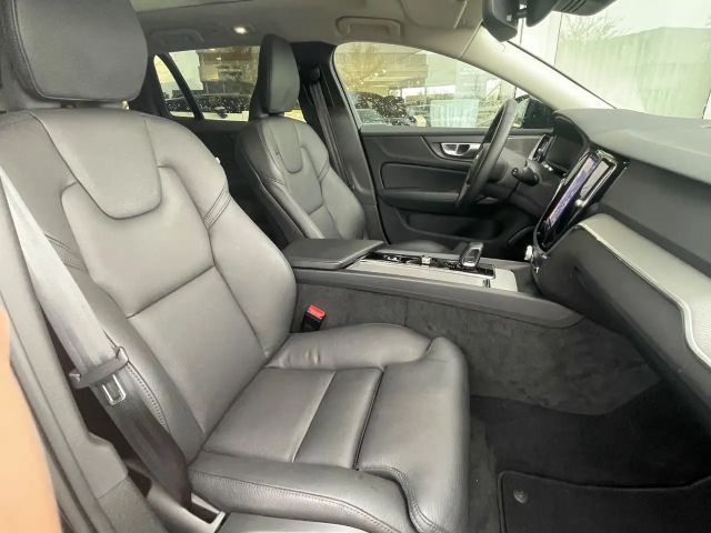 Volvo V60 Cross Country AWD Plus