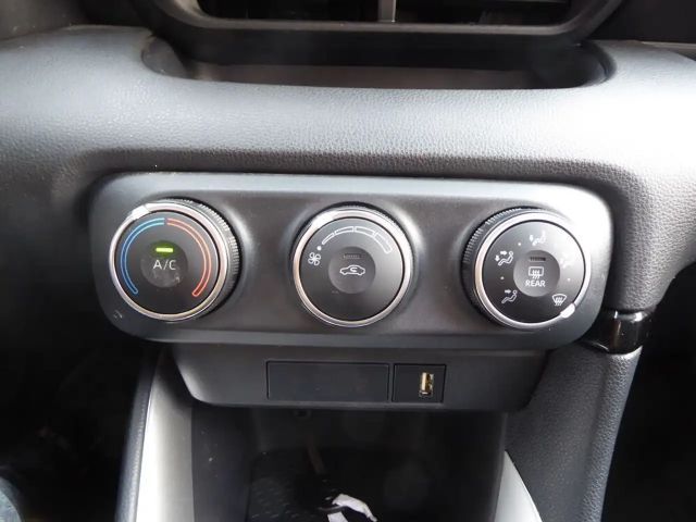 Toyota Yaris Active VVT-i