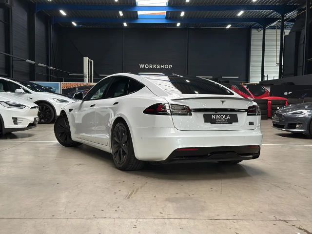 Tesla Model S Plaid