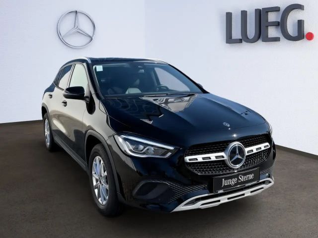 Mercedes-Benz GLA 180 GLA 180 d