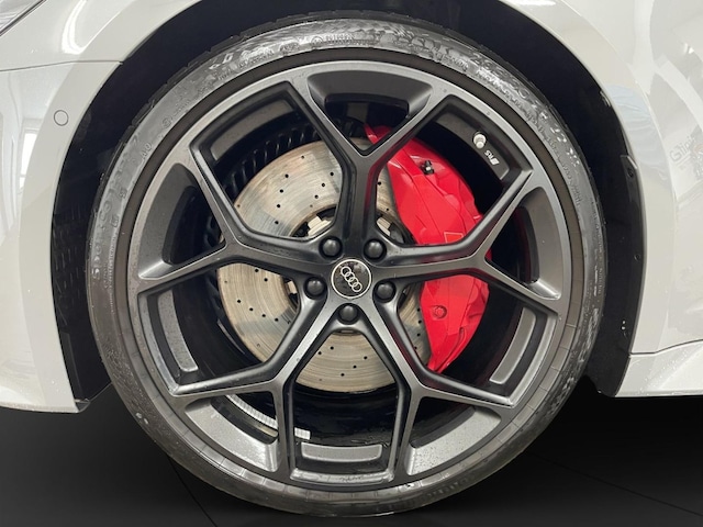 Audi A6 e-tron Avant Performance Quattro