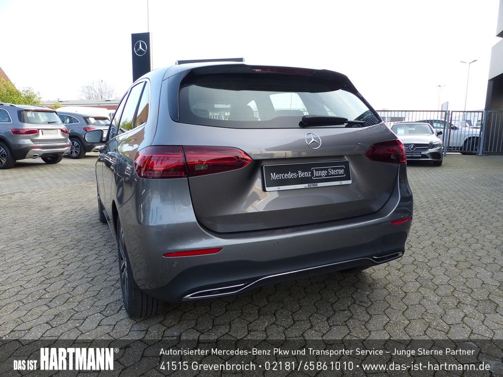 Mercedes-Benz B 200 Progressive Sedan