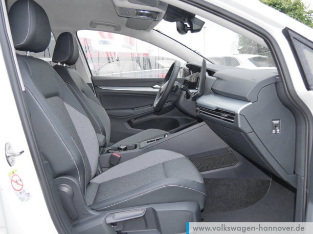 Volkswagen Golf 1.5 eTSI DSG IQ.Drive