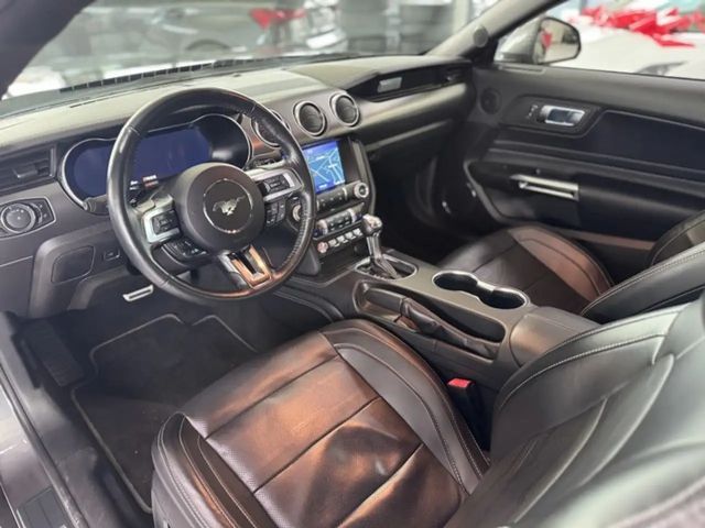 Ford Mustang Fastback GT 5.0 V8