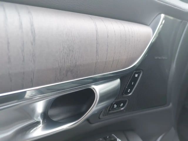 Volvo S90 AWD Recharge T8