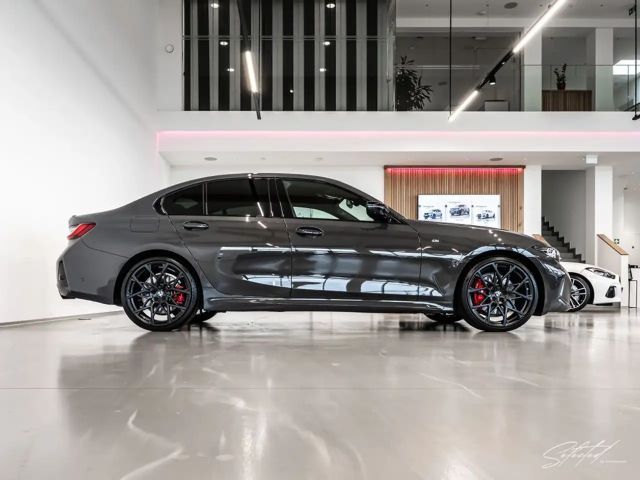 BMW 330 330i M-Sport Sedan xDrive