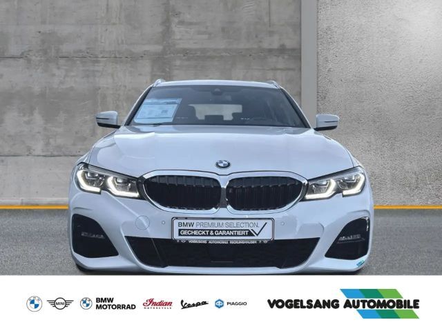 BMW 320 320d M-Sport Touring xDrive