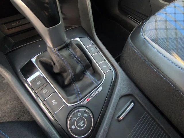 Volkswagen Tiguan R MATRIX+DCC+ACC+SHZ