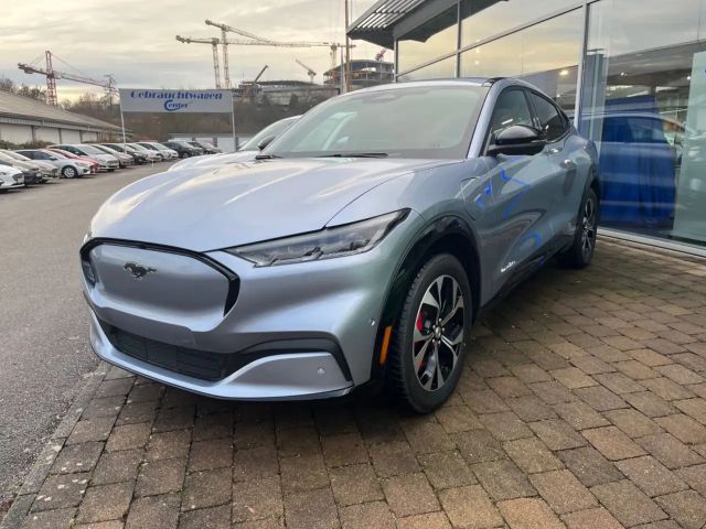Ford Mustang Mach-E AWD