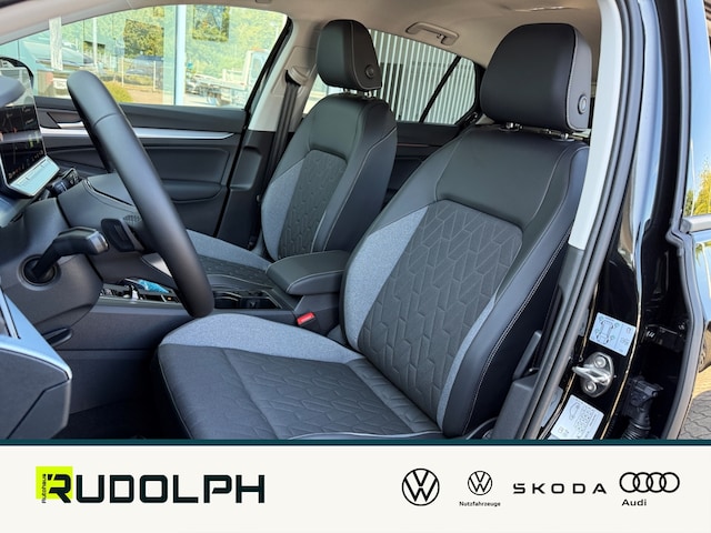 Volkswagen Golf 1.5 eTSI DSG Golf VIII