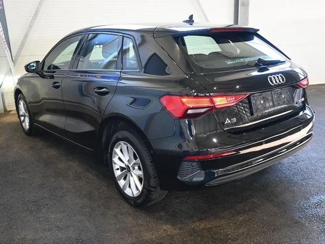 Audi A3 30 TDI Sedan