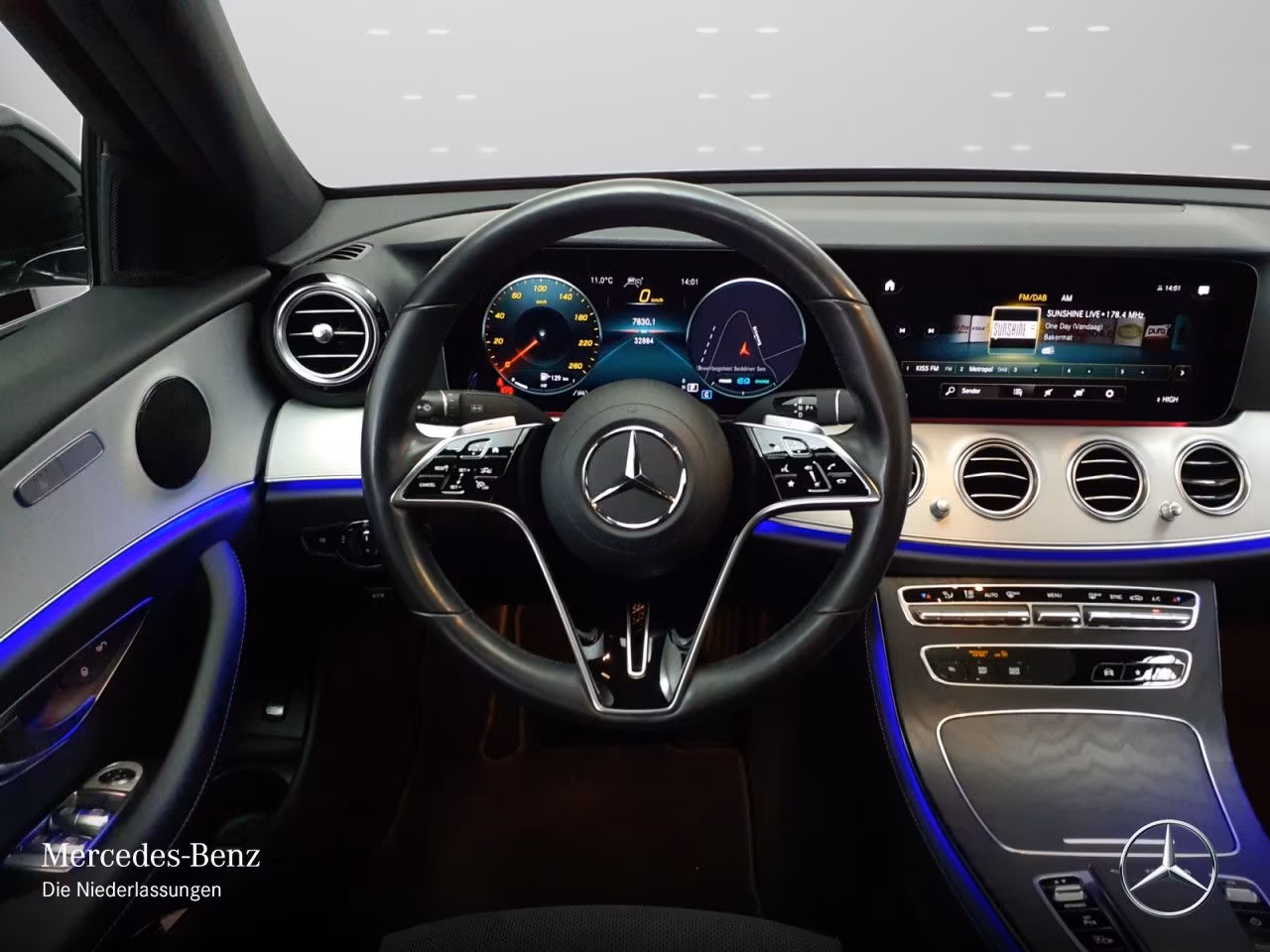 Mercedes-Benz E 220 AVANTGARDE E 220 d Sedan