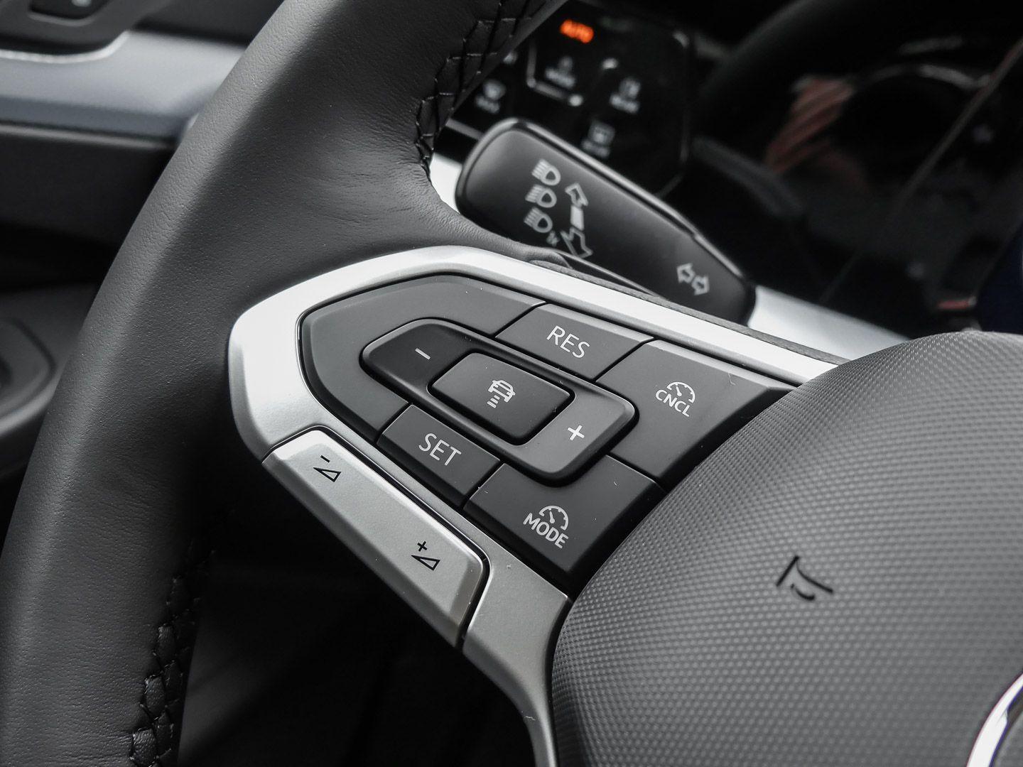 Volkswagen Golf 1.5 eTSI Life