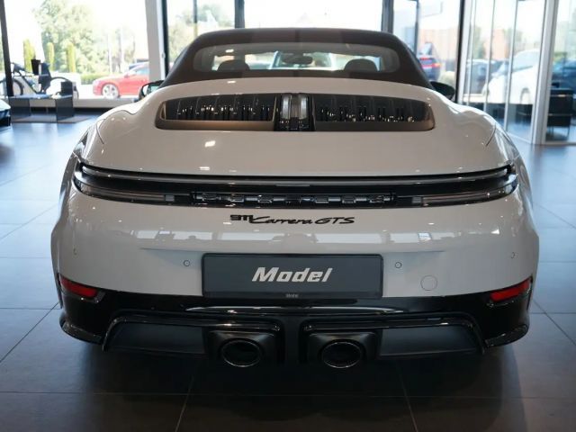 Porsche 992 Cabrio Carrera GTS