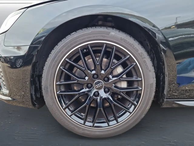 Audi A4 40 TFSI Avant S-Line