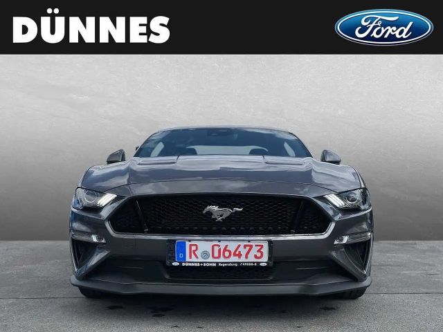 Ford Mustang Fastback GT 5.0 V8