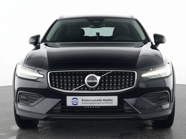 Volvo V60 Cross Country AWD Plus
