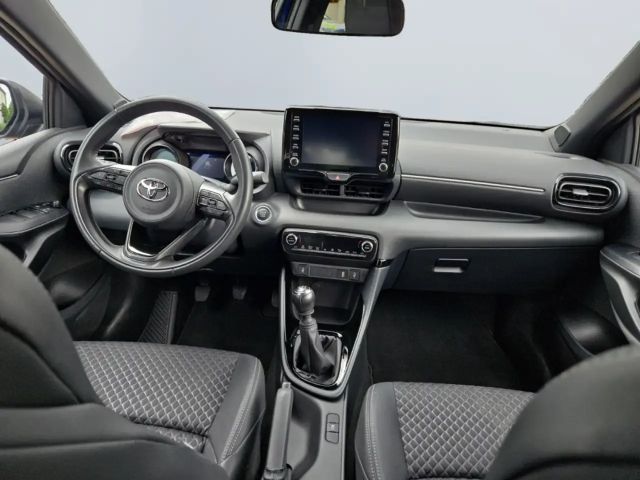 Toyota Yaris Hatchback Style